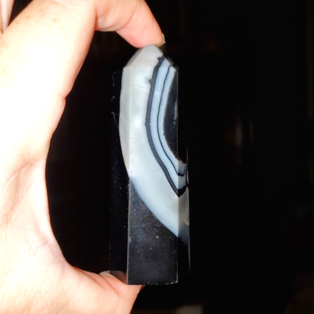 Banded Agate Crystal Tower - Picture 5 of 5